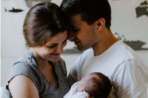 Ley 2114 del 29 de junio de 2021 por medio de la cual se amplía la licencia de paternidad, se crea la licencia parental compartida y la licencia parental flexible de tiempo parcial Photo by Diana Polekhina on Unsplash