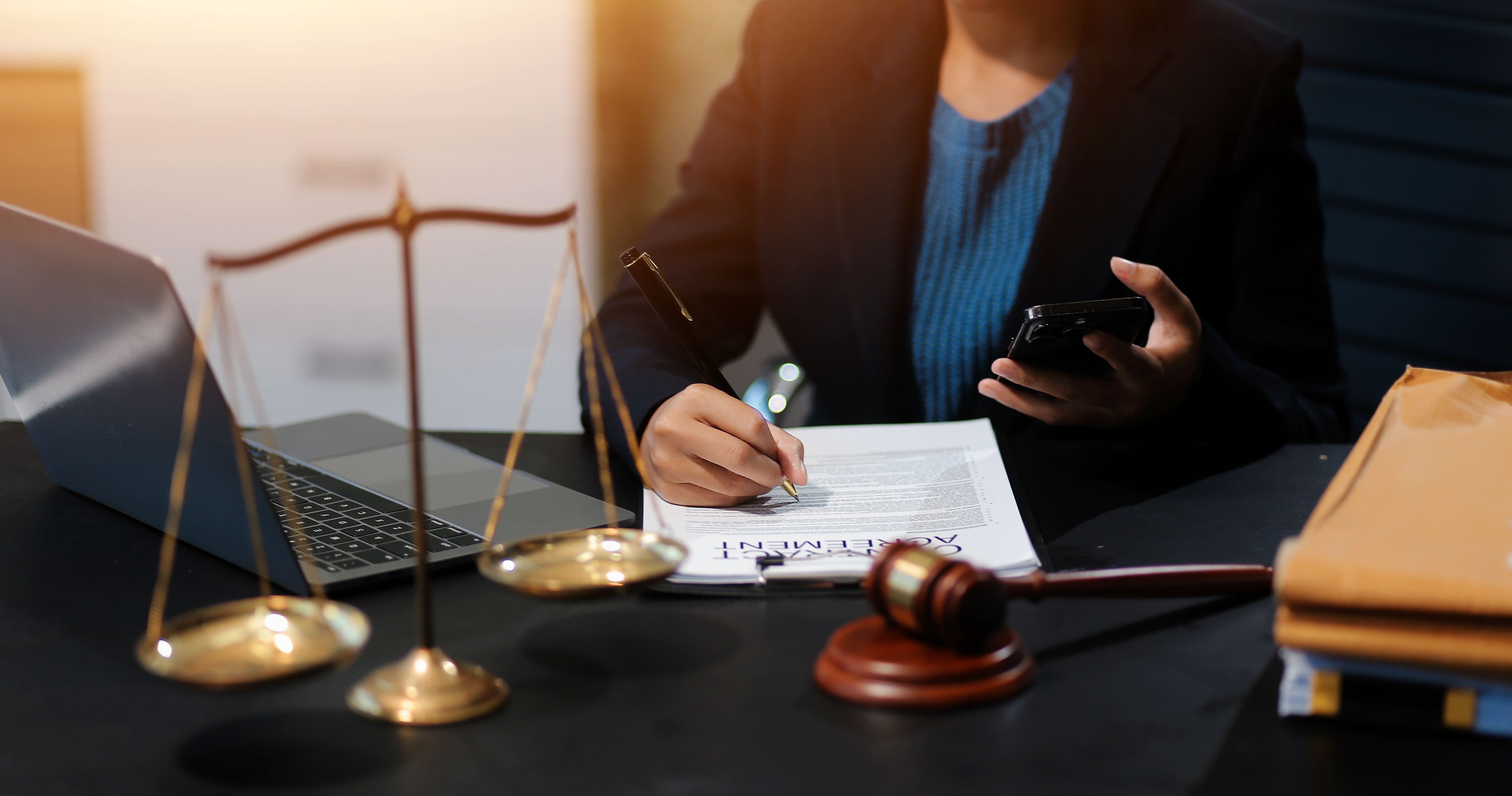 salario-experiencia-abogados-colombia